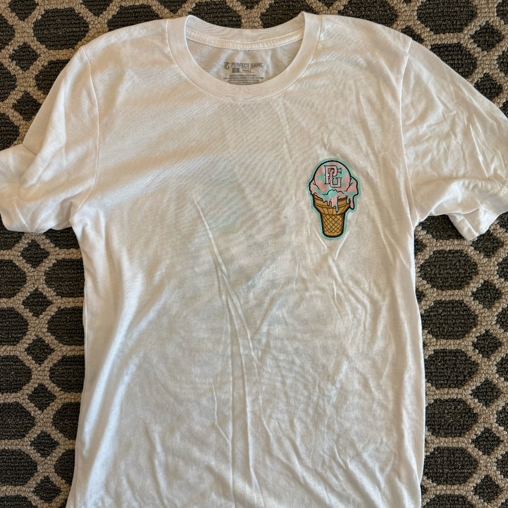 Perfect Game t-shirt Size S